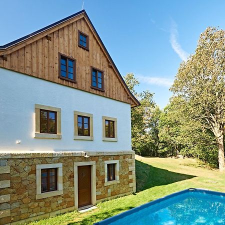Villa Na Jeleni Stezce Chřibská Esterno foto