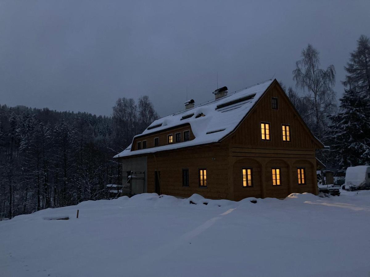 Villa Na Jeleni Stezce Chřibská Esterno foto